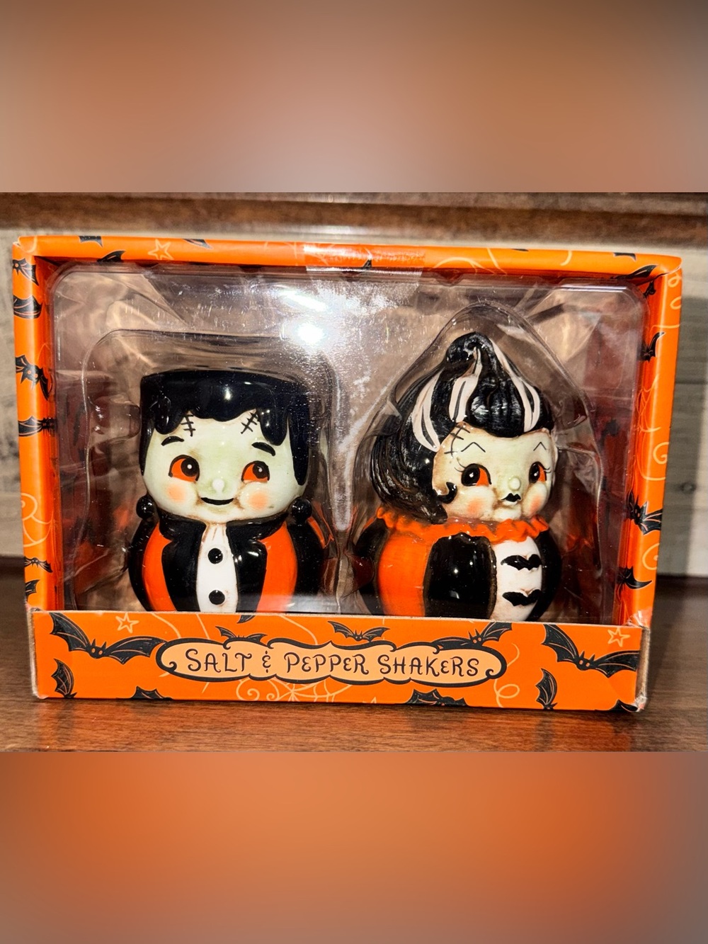 😘 Johanna Parker Halloween Ceramic Salt and Pepper Shakers Set Pumpkin Witch